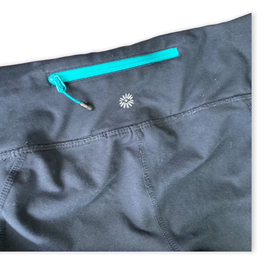 Tangerine | Dark Gray and Teal Workout Capri sz Small - Picture 5 of 6